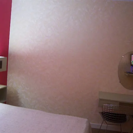 Hotell Revotel Aix-les-Bains