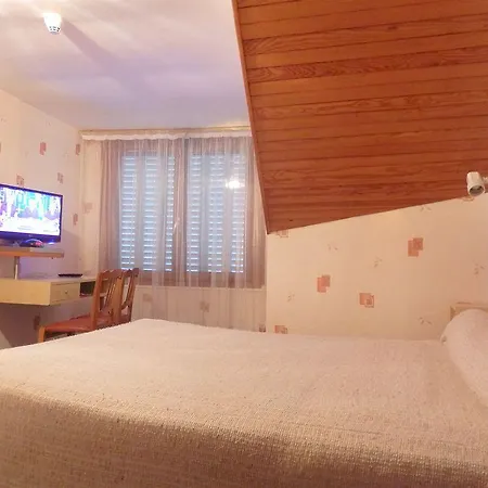 Hotell Revotel 2*