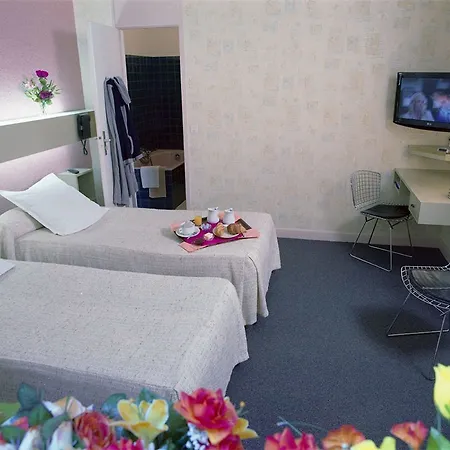 Revotel Hotell 2*