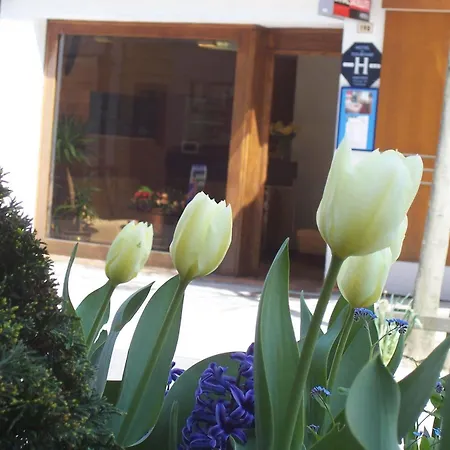 Hotell Revotel Aix-les-Bains