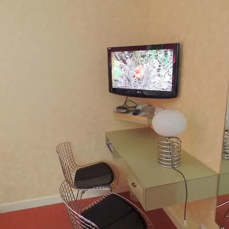 Revotel Hotell 2*