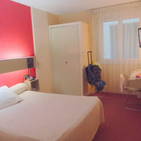 Revotel 2*