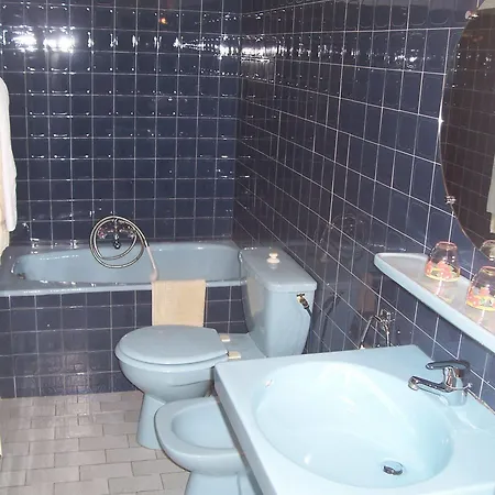 Revotel Hotell Aix-les-Bains